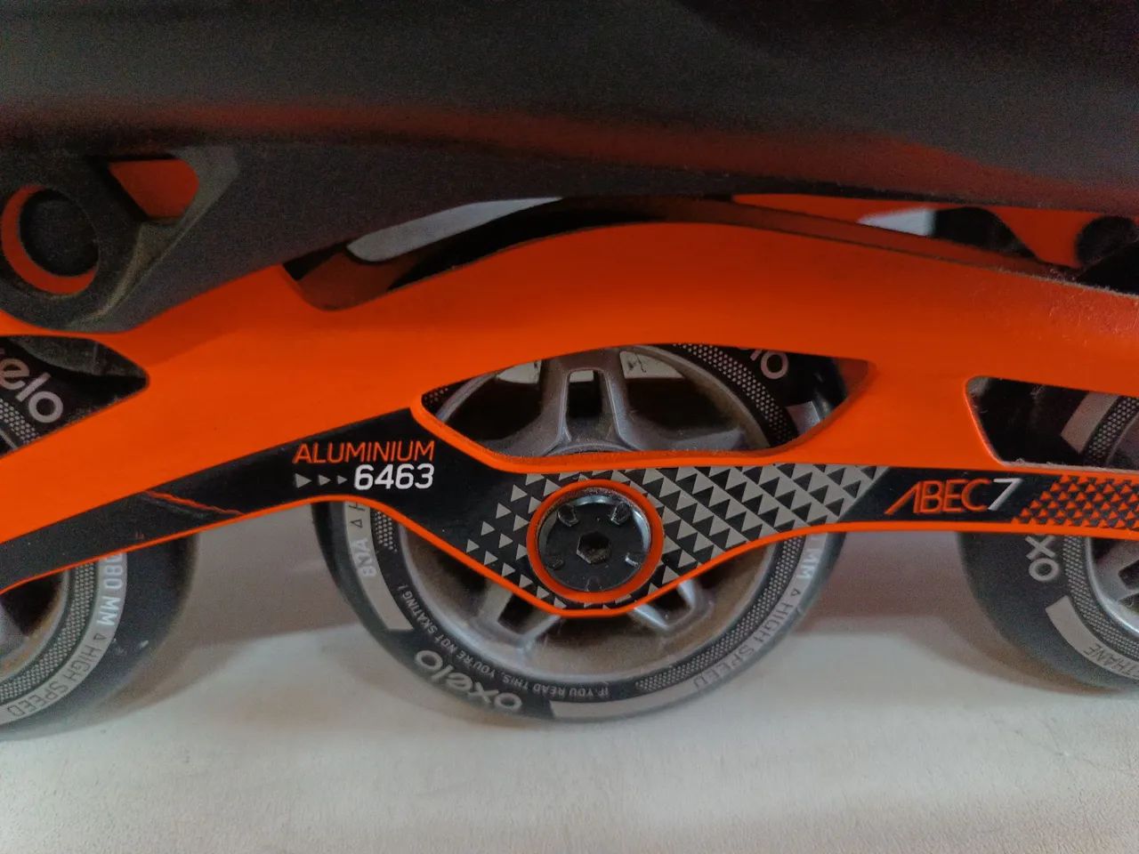 Patins Inline Oxelo tamanho 43 Higienizado  - Foto 4