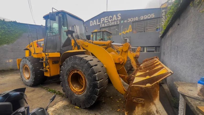 Front-end loader