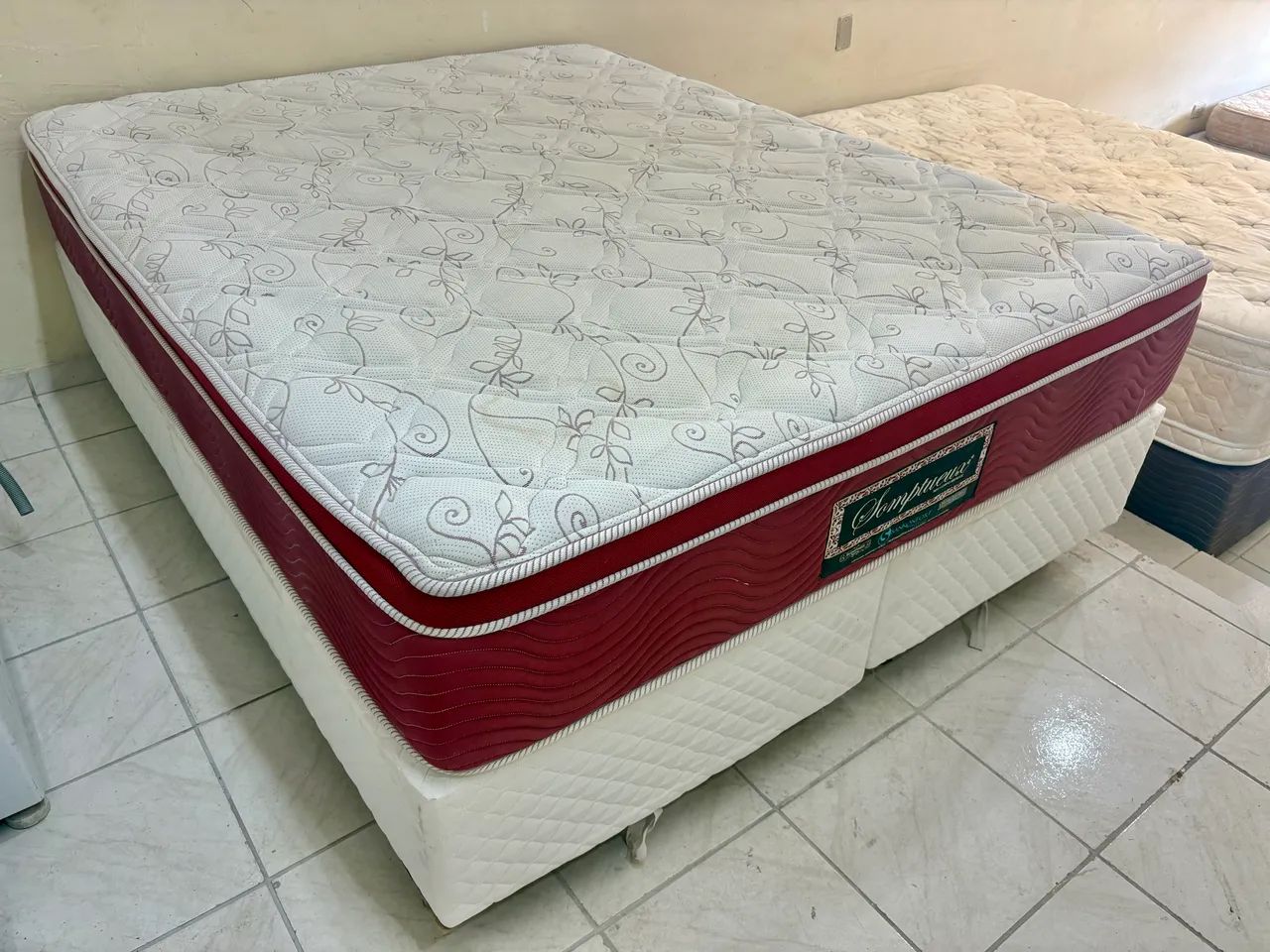Cama box de casal Queen , cama de casal 