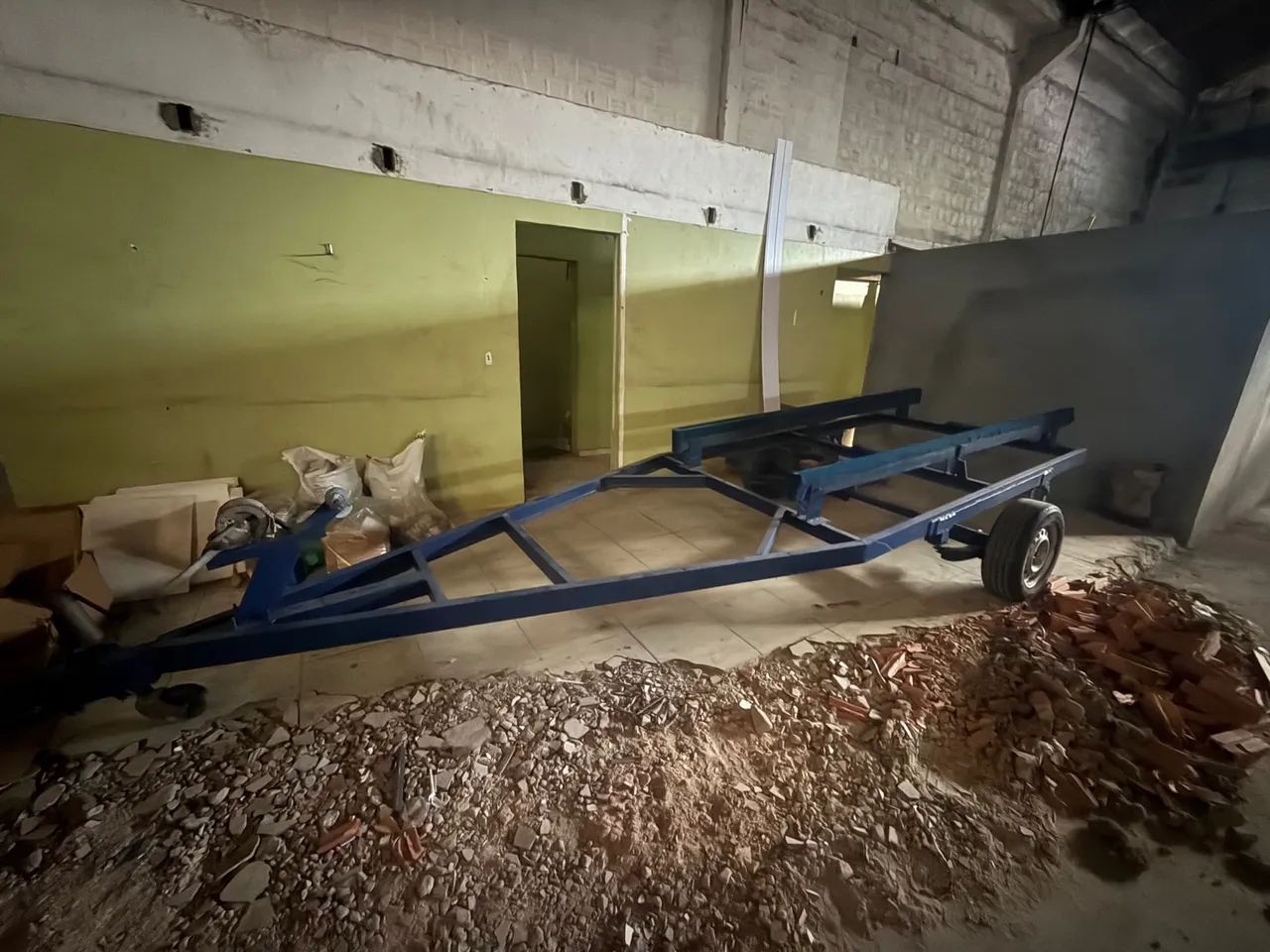 CARRETINHA PARA LANCHA ATÉ 24 pés 