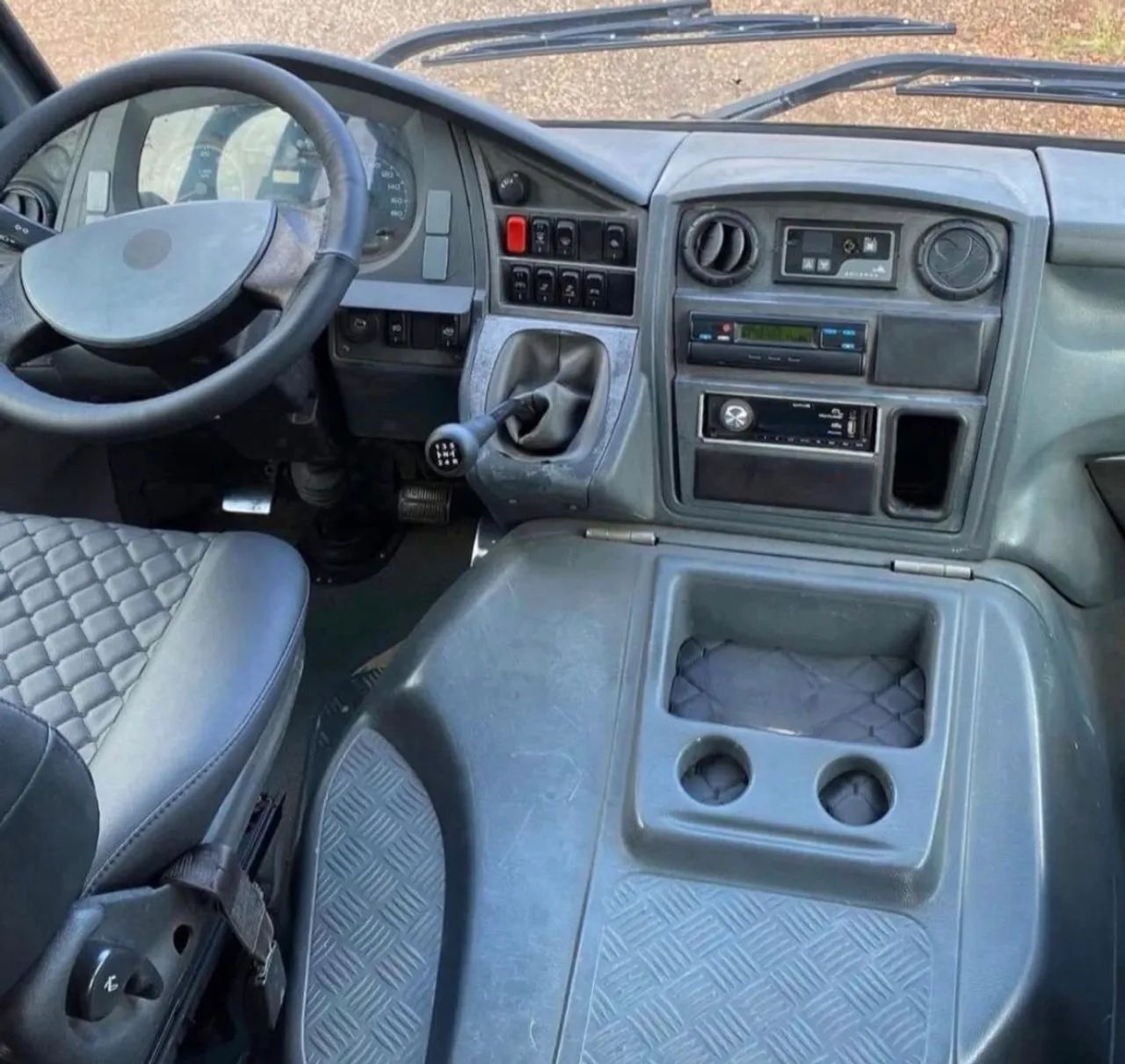 Micro ônibus V8 /executivo 27 lg/2012 - Foto 4