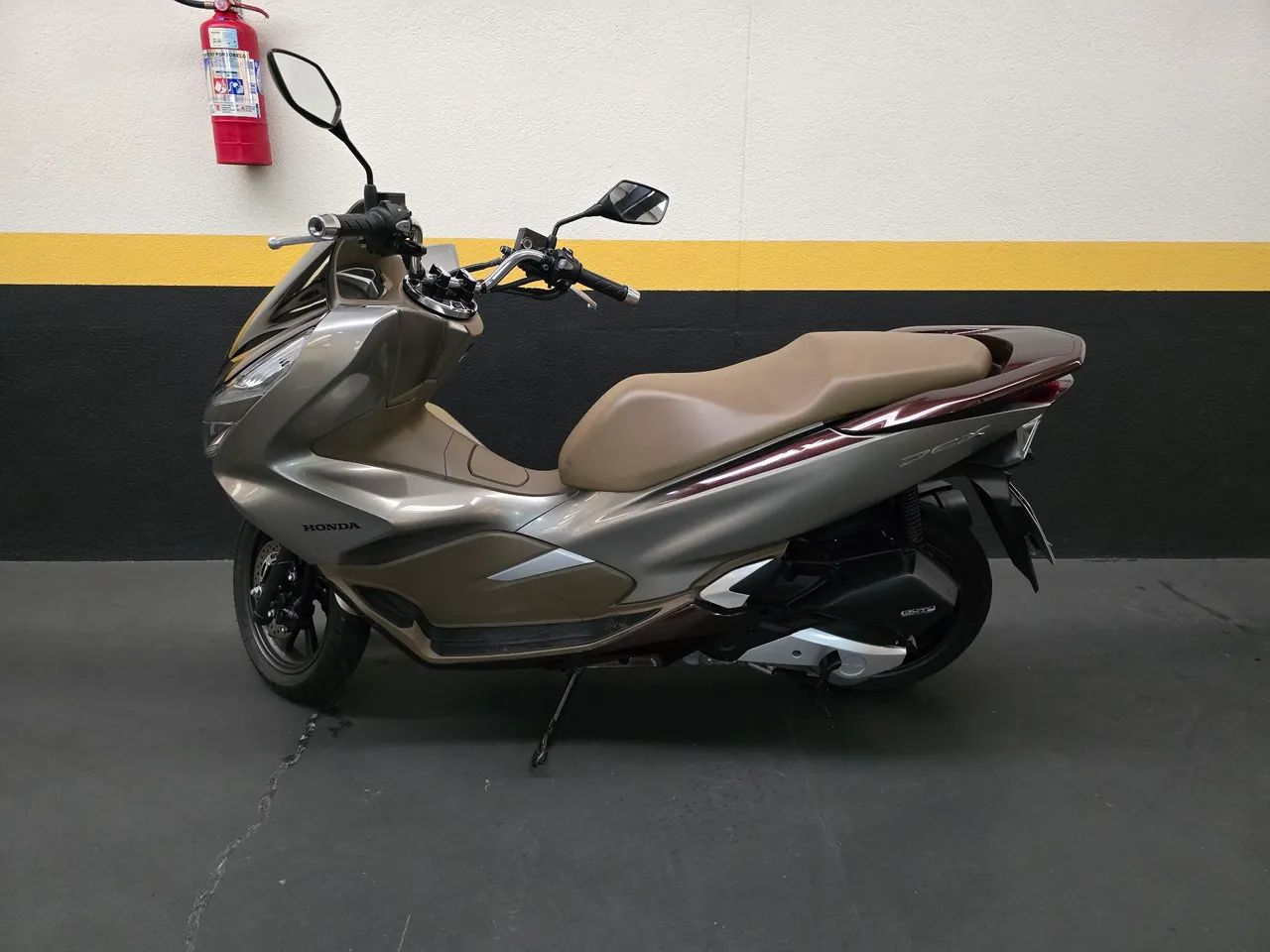 PCX DLX ABS 2022 **3MIL KM** - Foto 6