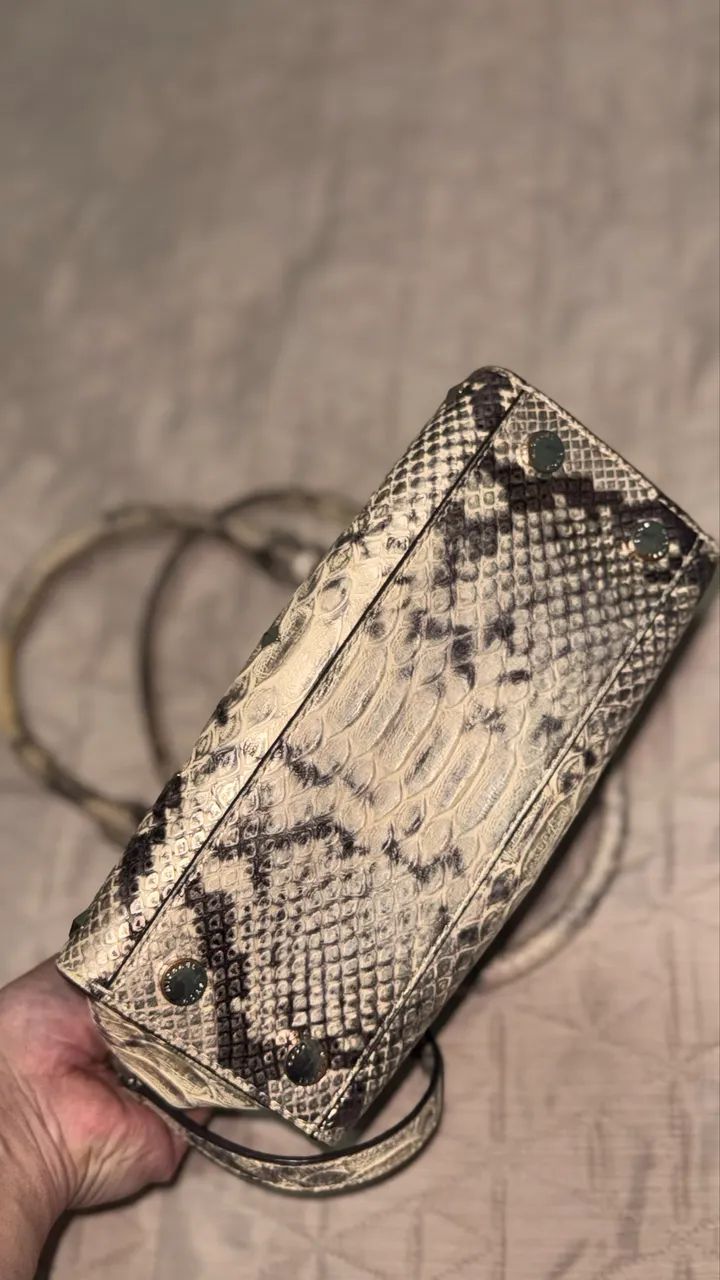 Bolsa Michael Kors Python Bege - Foto 4