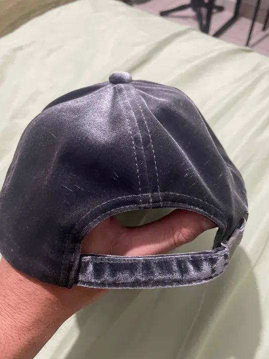 Boné de veludo Cinza com estrelas - Foto 2