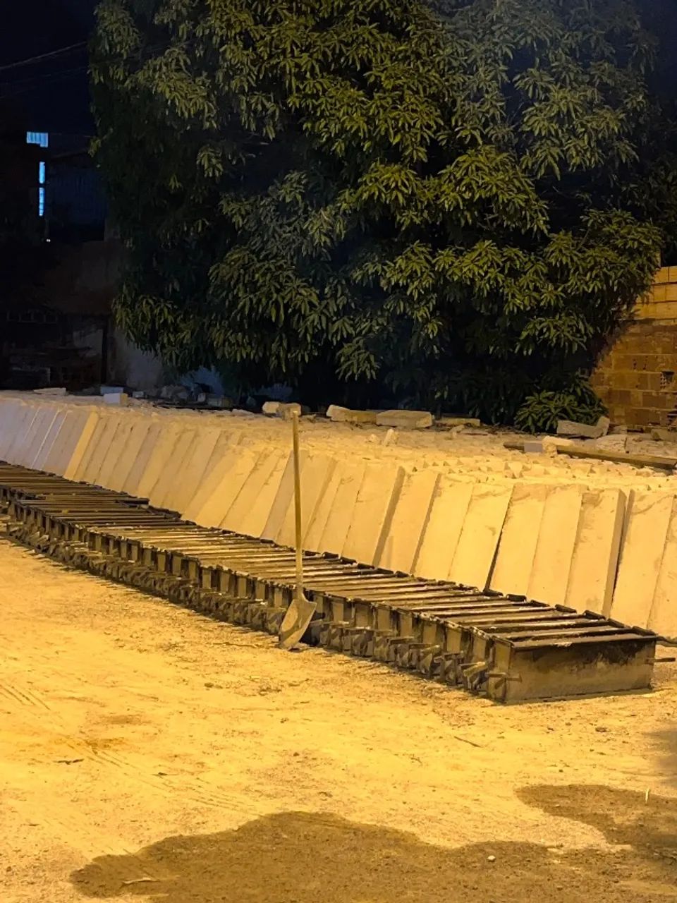 BLOQUETES E MEIO FIO NOVACAP  - Foto 5