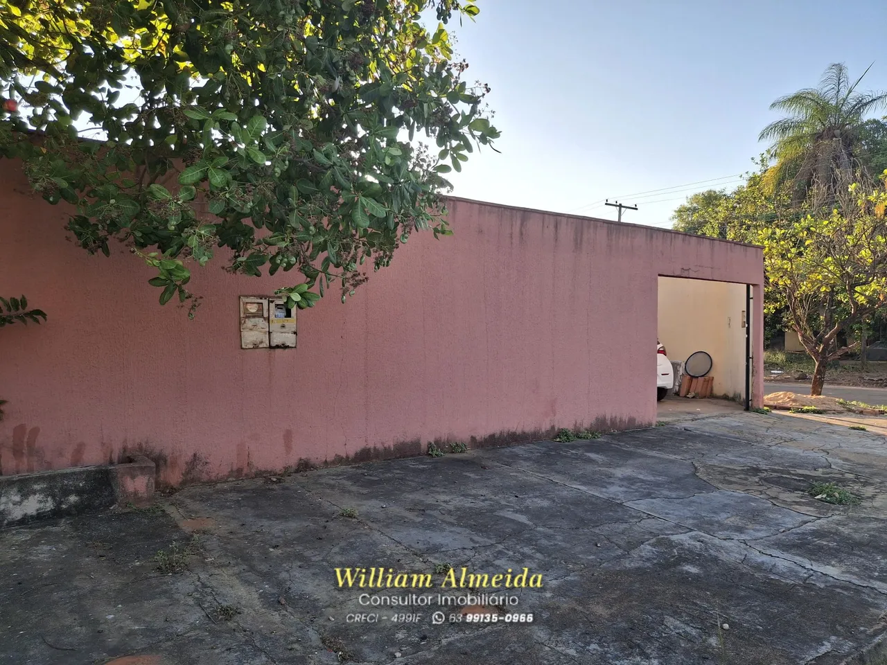 Aluga-se Casa de Esquina Com 4 Quartos na Quadra 904 Sul