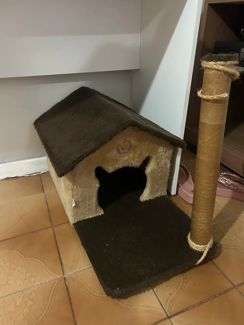 Casa de gato com arranhador  - Foto 3