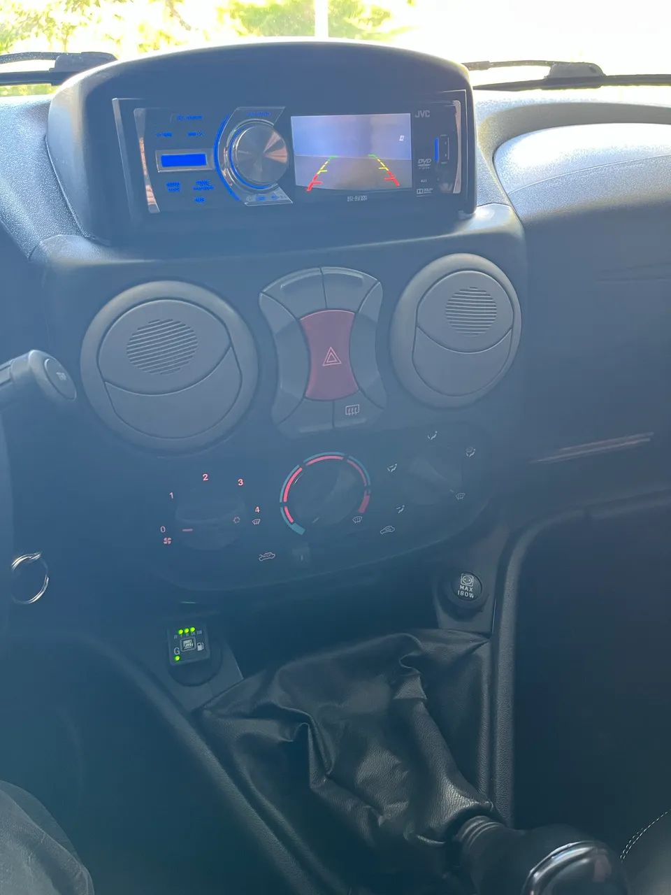Fiat Doblo Essence 1.8 Flex 16V 5P 2018 - Foto 4