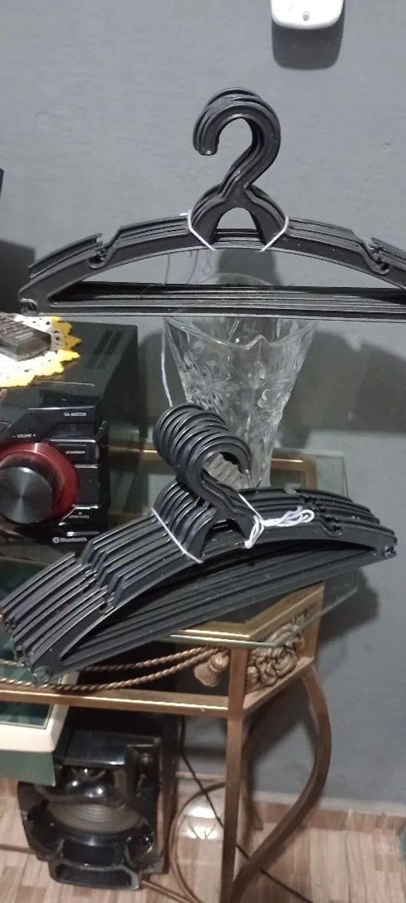 Vendo 30 Cabides novo de roupas  - Foto 2