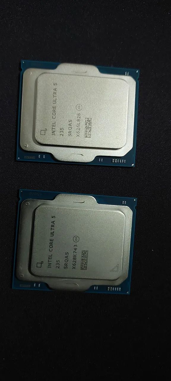 Dois processadores Intel core Ultra 5 235