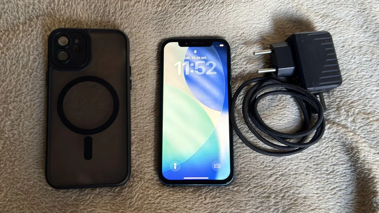 iPhone 12 azul