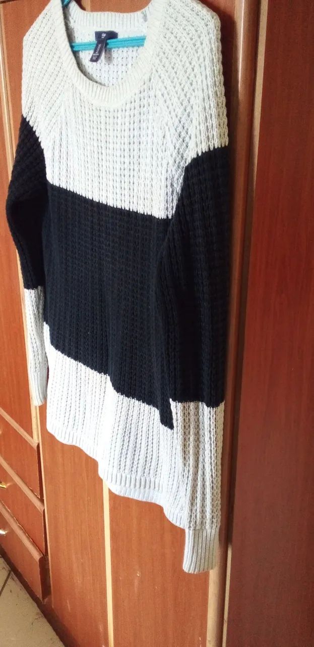  Blusa de linha cinza e preto - Foto 3