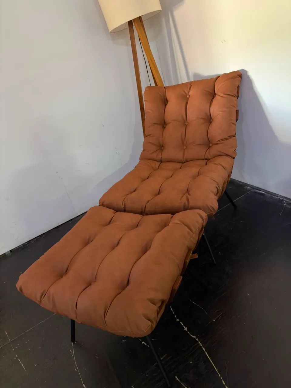 POLTRONA COSTELA DE ADAO COM PUFF - Foto 2