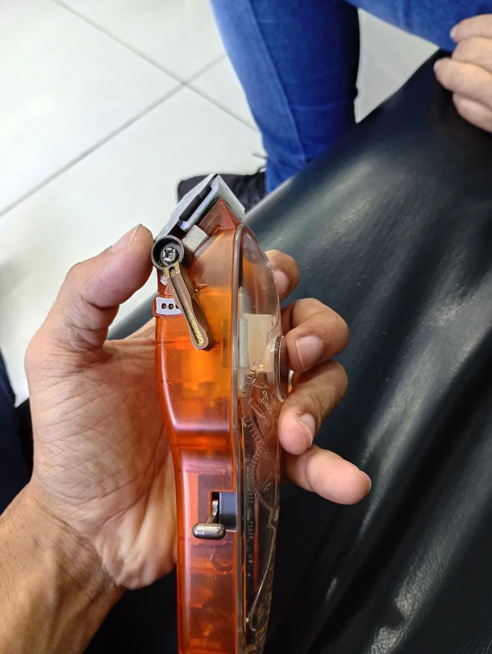 Máquina de cortar cabelo sem fio keimei - Foto 3