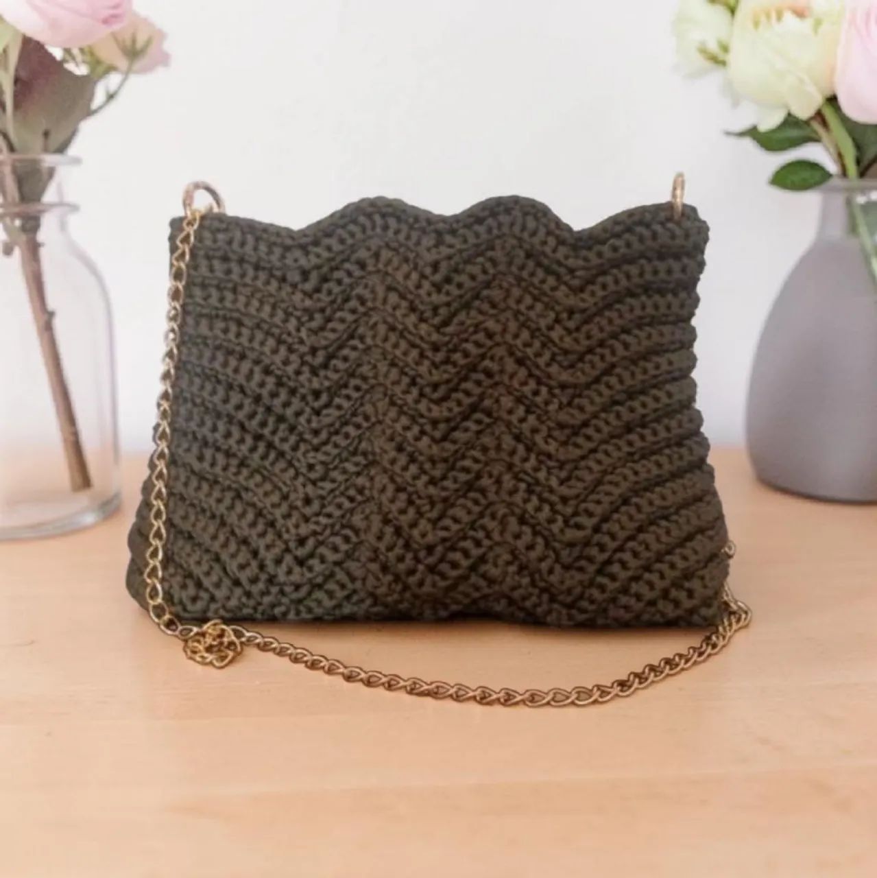 bolsa de luxo crochê verde oliva com alça de corrente