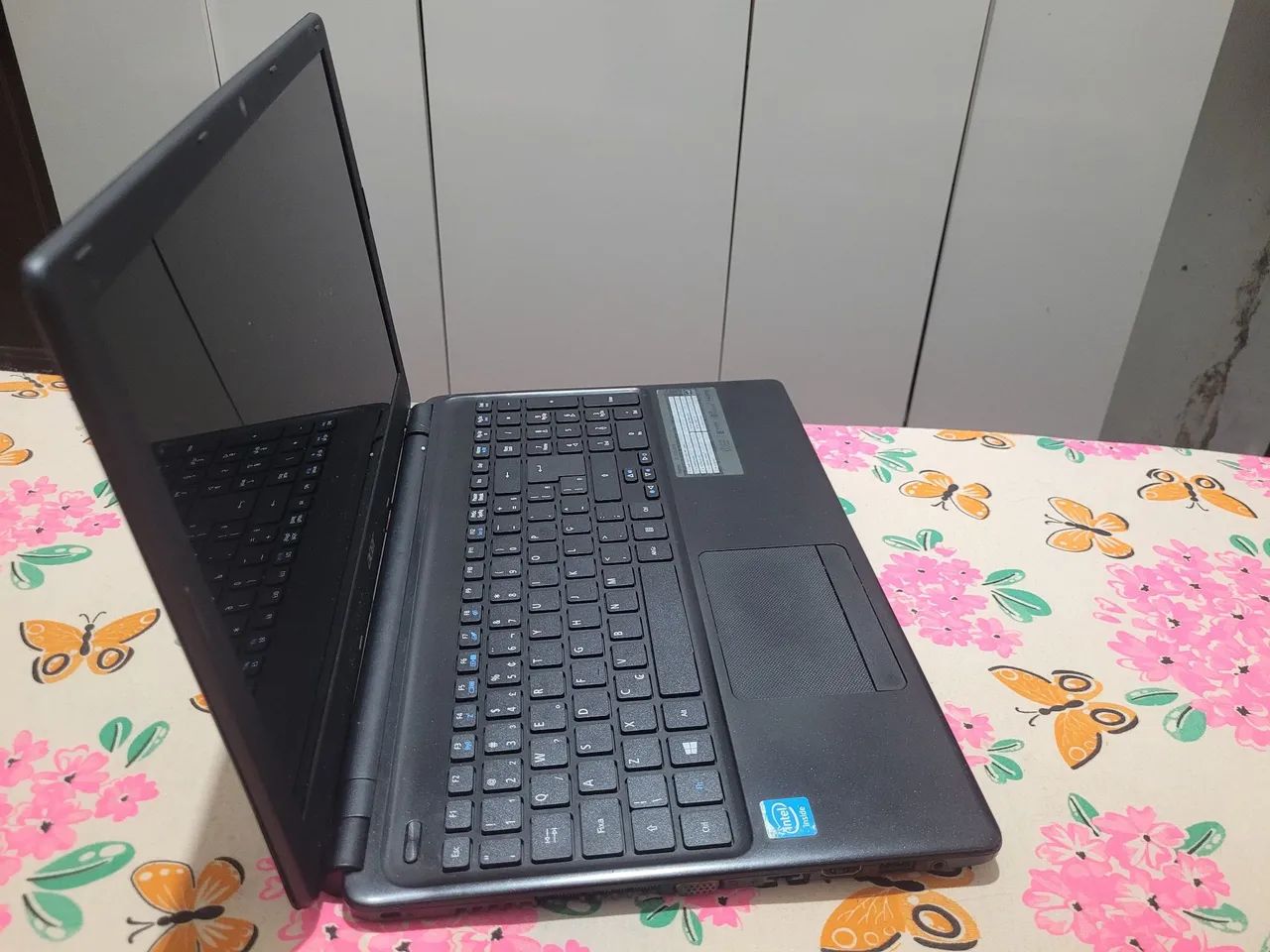 Notebook Acer Aspire E1  - Foto 3
