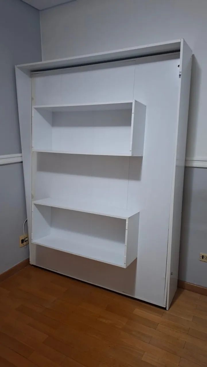 Cama de casal embutida 