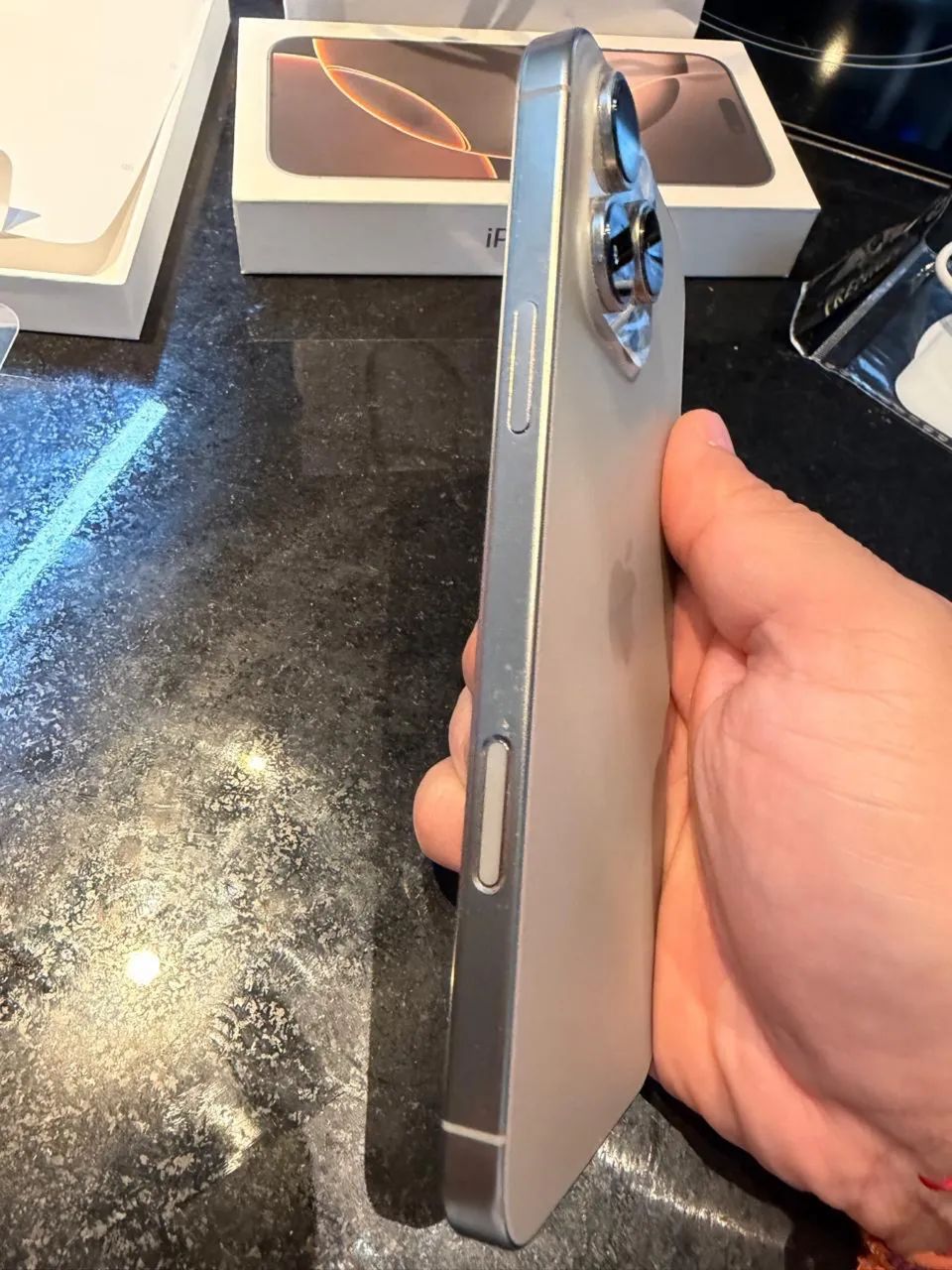 Iphone 16 pro max 256gb titânio natural  - Foto 5