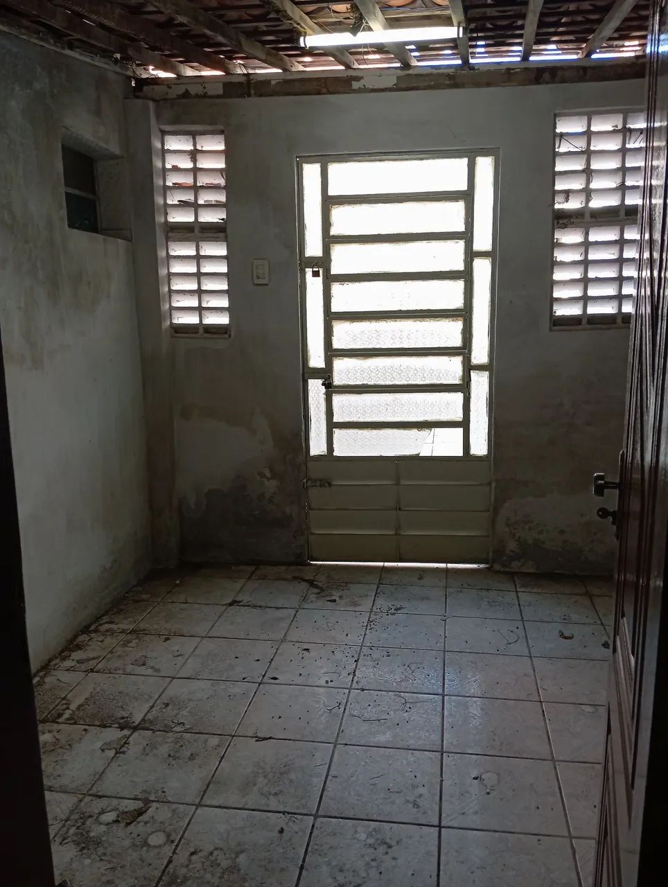 Vendo casa em excelente localização  - Foto 5