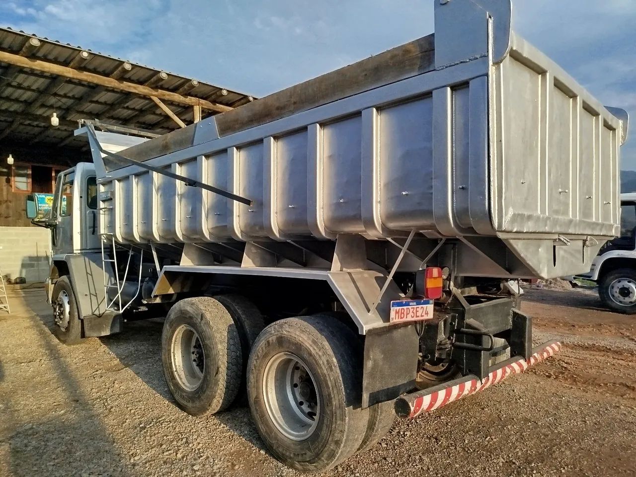 Ford cargo caçamba 1622 - Foto 4