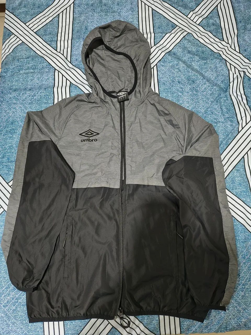 Jaqueta corta-vento Umbro 