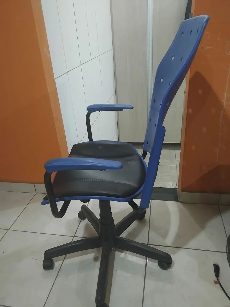 Cadeira giratória  - Foto 2