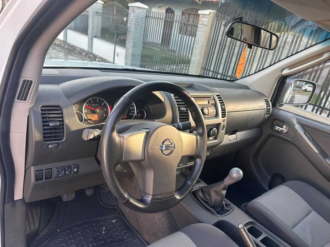 Nissan Frontier SV Attack CD 4X2 2.5 TB Diesel 2015 - Foto 4