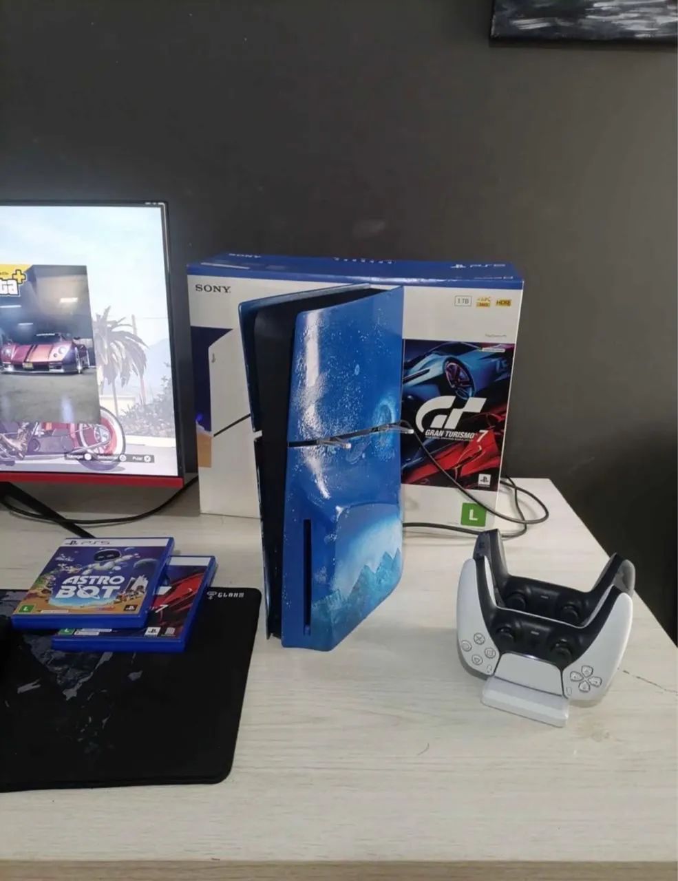 PS5 Slim + 2 Controles + 2 Jogos