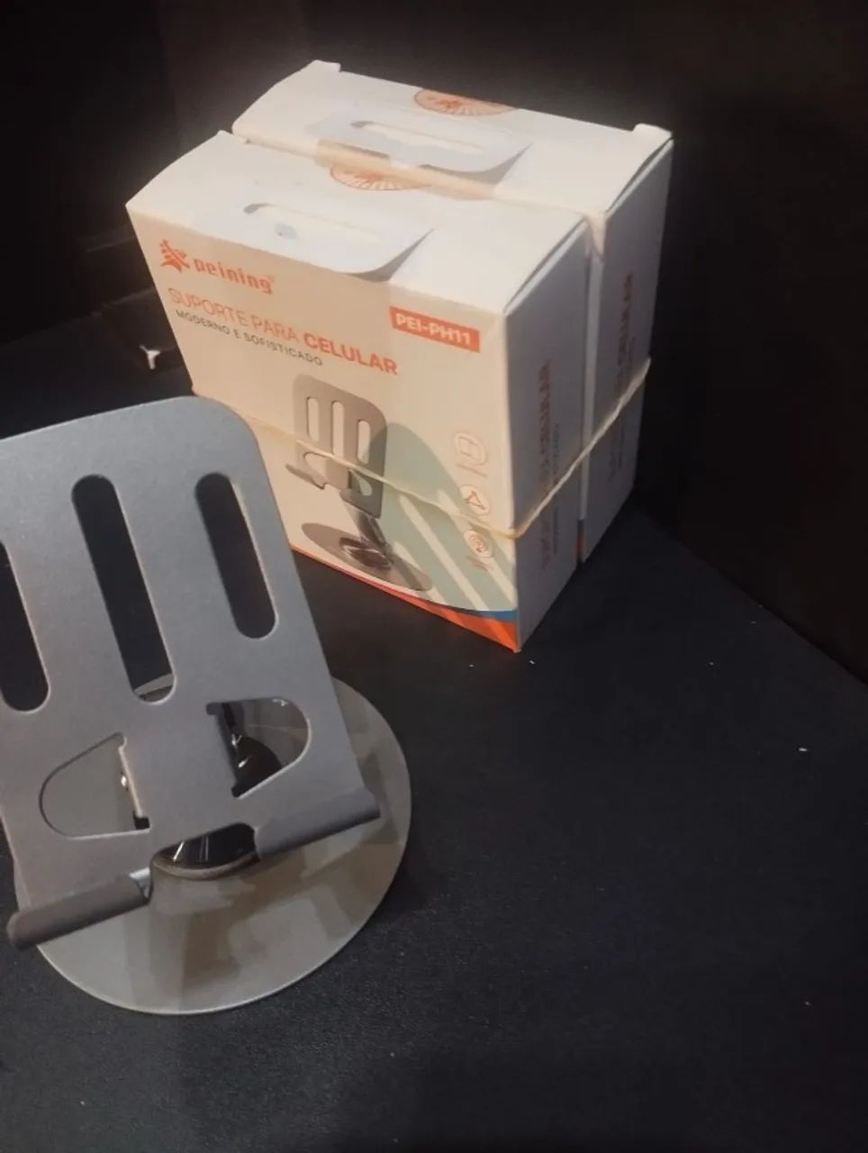 Suporte para celular em metal