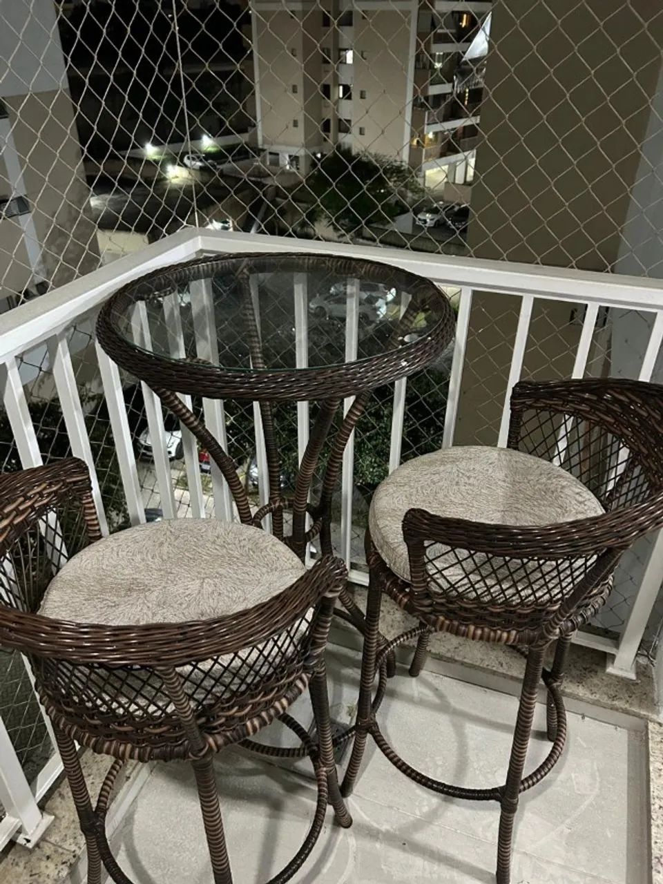 CONJUNTO DE MESA E CADEIRAS PARA VARANDA