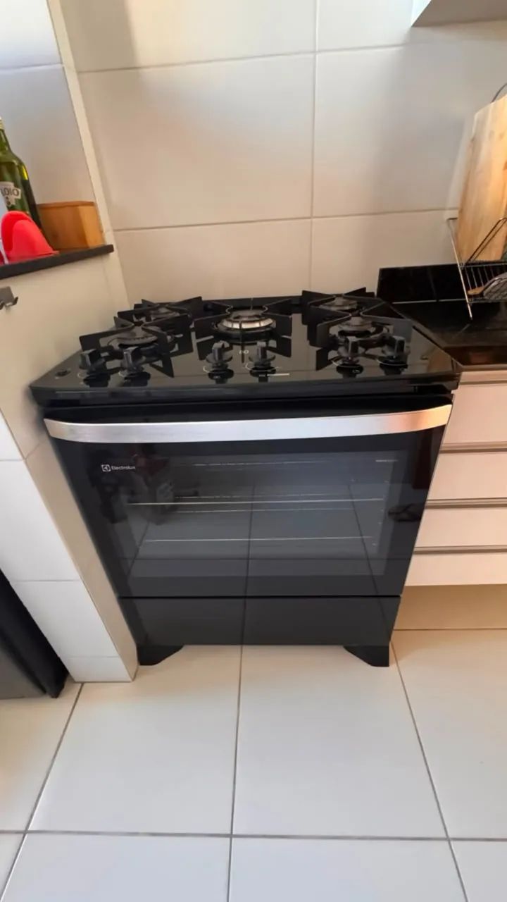 *Fogão* Preto Efficient Mesa de Vidro, PerfectCook e Grades de Ferro - Foto 4