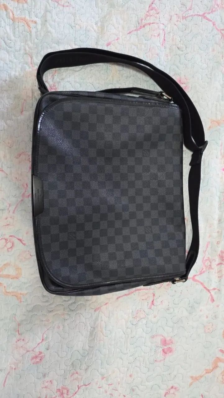Bolsa de marca. Damier Graphite. LOUIS VUITTON, super conservada