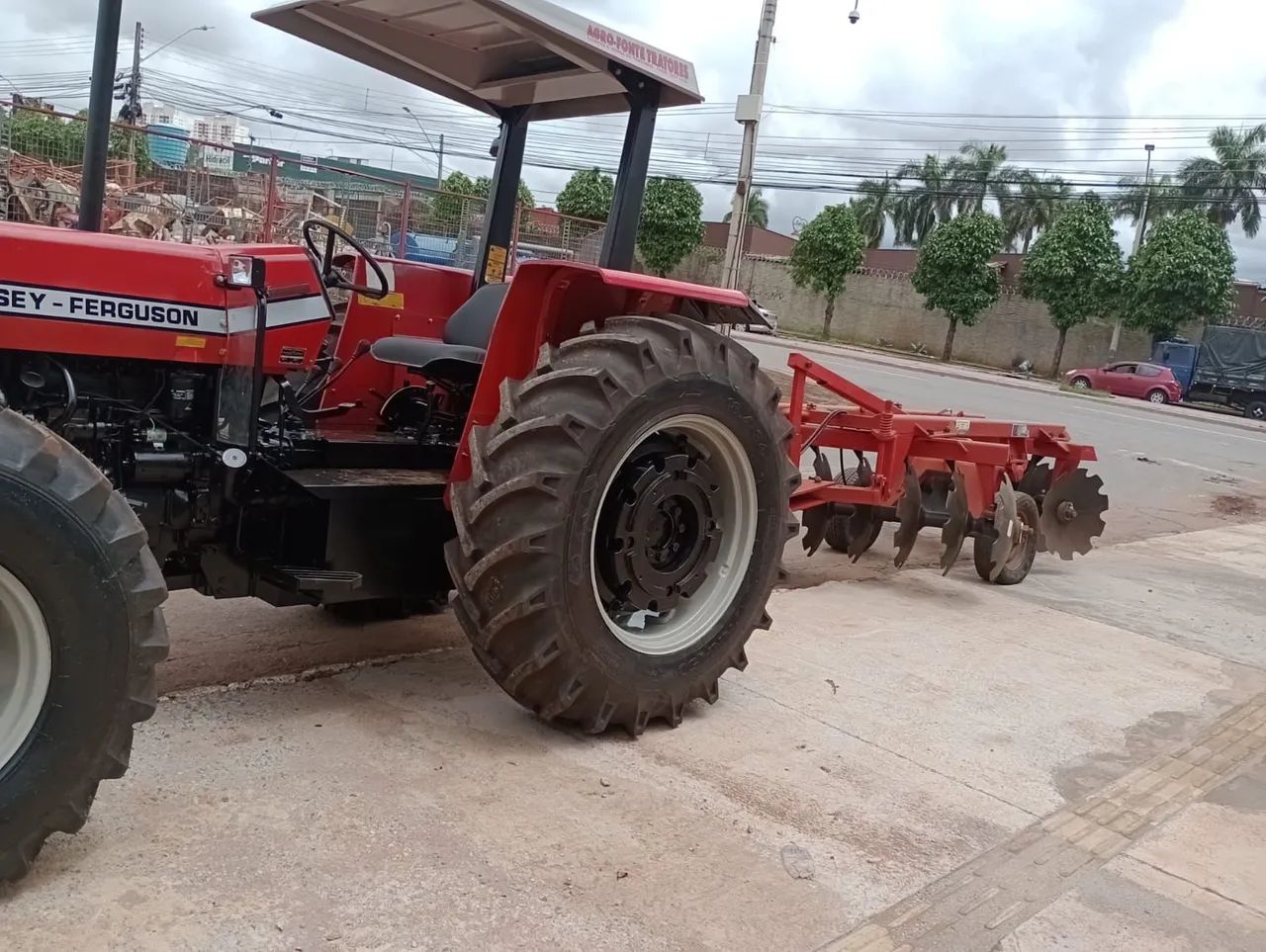 Trator  - Foto 2