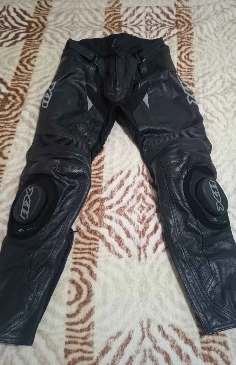 Conjunto macacão 2 peças x11 com bota e luva - Foto 2
