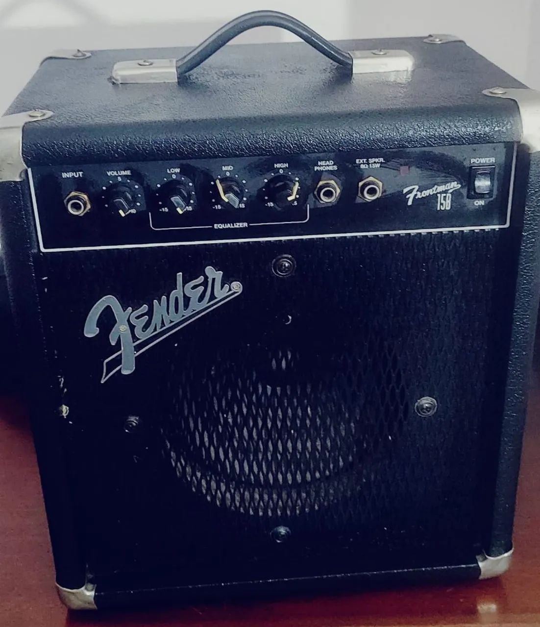 Fender Frontman 15b