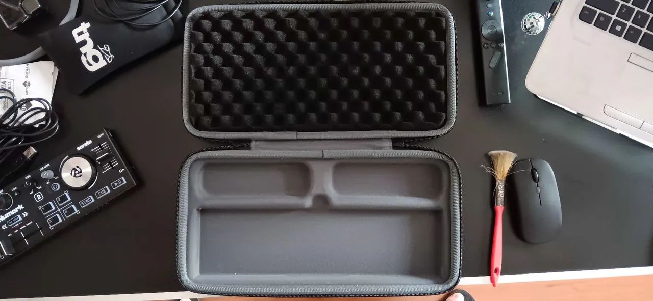 Controladora DJ2GO2 Touch muito nova com Case ! - Foto 3