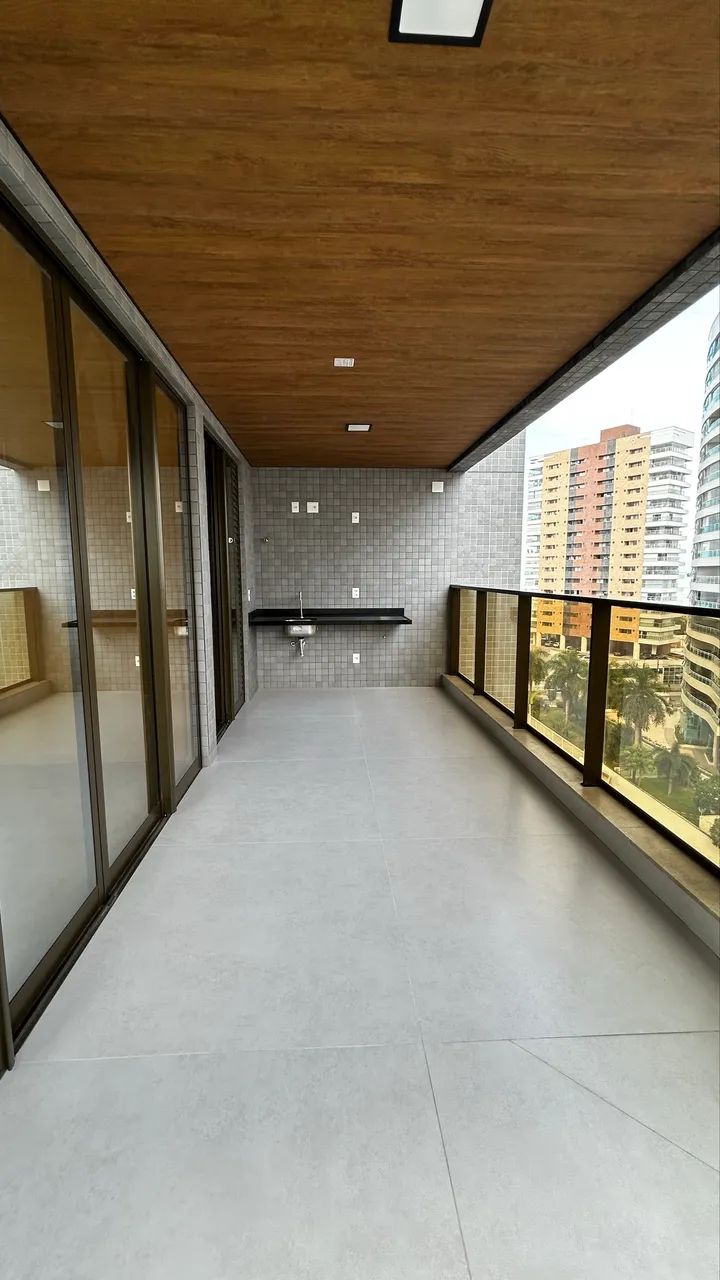 Apartamento a venda no Edifício Quartier 22 - 4 suítes e 165m2 Vista mar