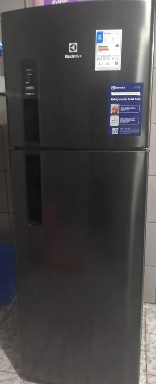 Geladeira Eletrolux preta  - Foto 2