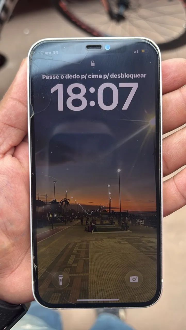 Vendo ou troco iPhone 12 - Foto 2