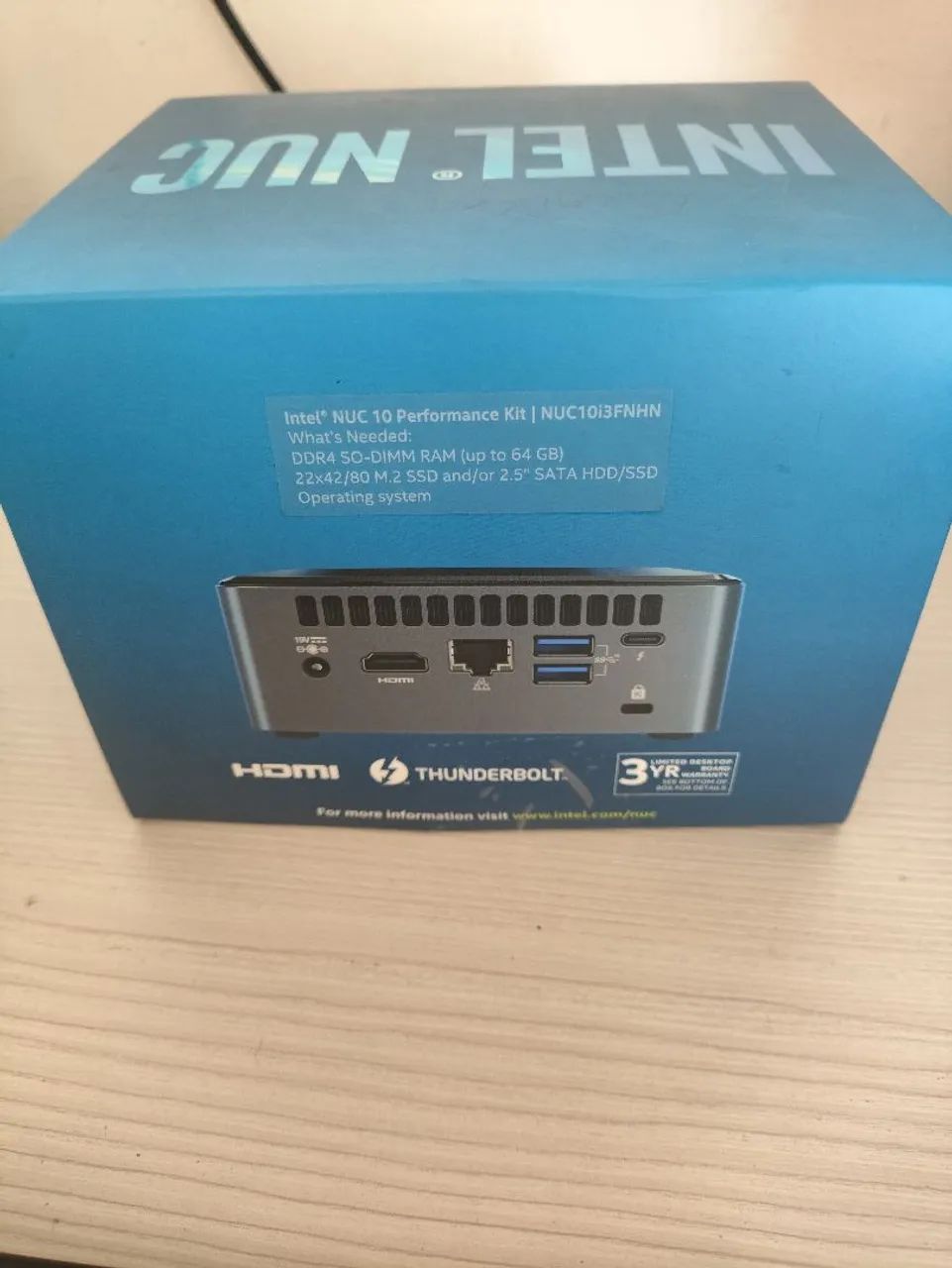 Intel NUC Core i3 10110U 8GB DDR4, SSD 256GB + 1TB HDD