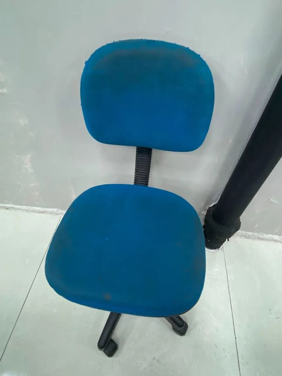  Cadeira de escritorio 