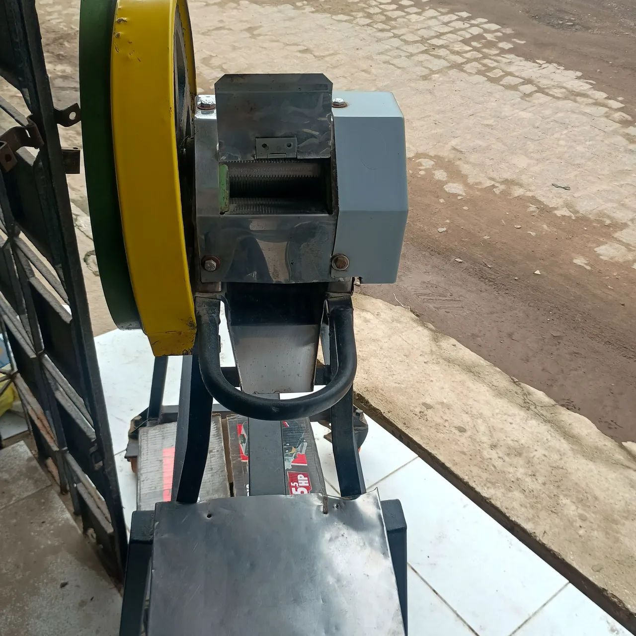 Engenho de caldo de cana com dois motores , elétrico e gasolina  - Foto 4