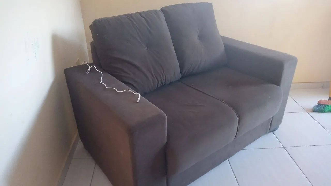 Vendo sofá de dois lugares 