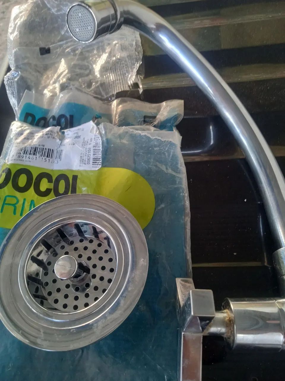 Torneira e válvula 64962133078274123