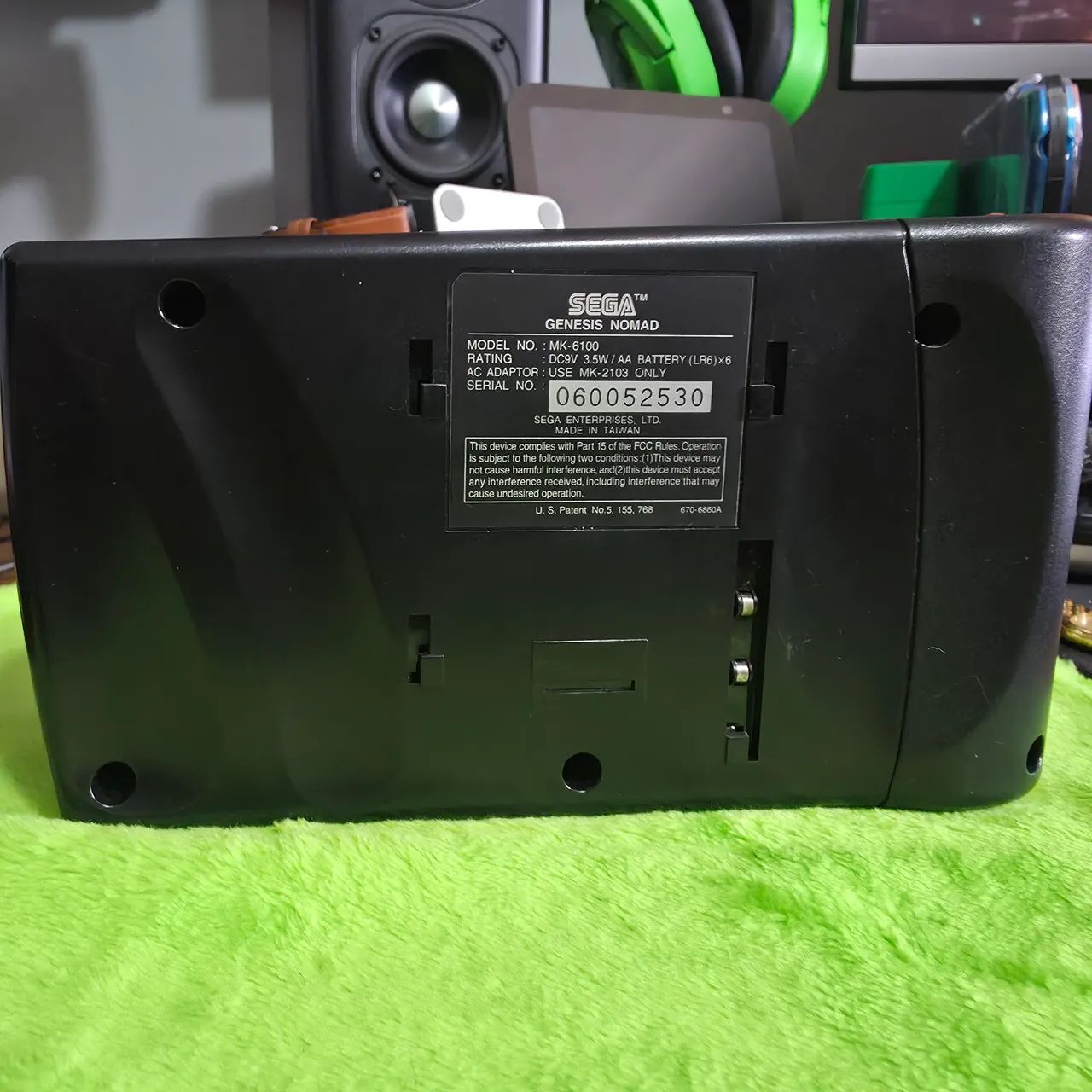 Sega Gênesis Nomad + PAC de bateria e Everdrive - Foto 4