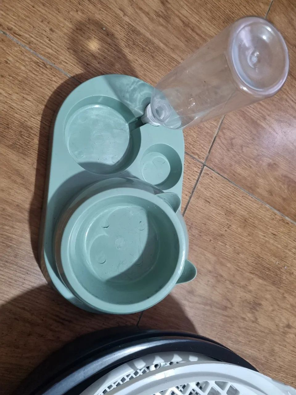 Comedouro e bebedouro e caixa de areia - Foto 5