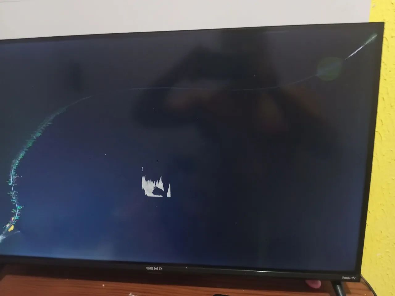 Tv 32 polegadas com tela quebrada pra retirada de peças - Foto 2