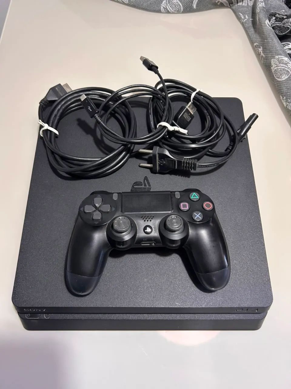 PS4 Slim 1T
