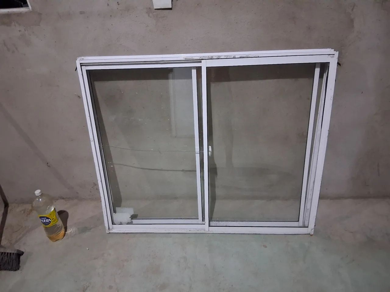 Duas janelas de vidro  - Foto 2