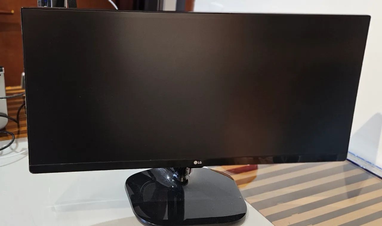 Monitor LG 25" Ultrawide